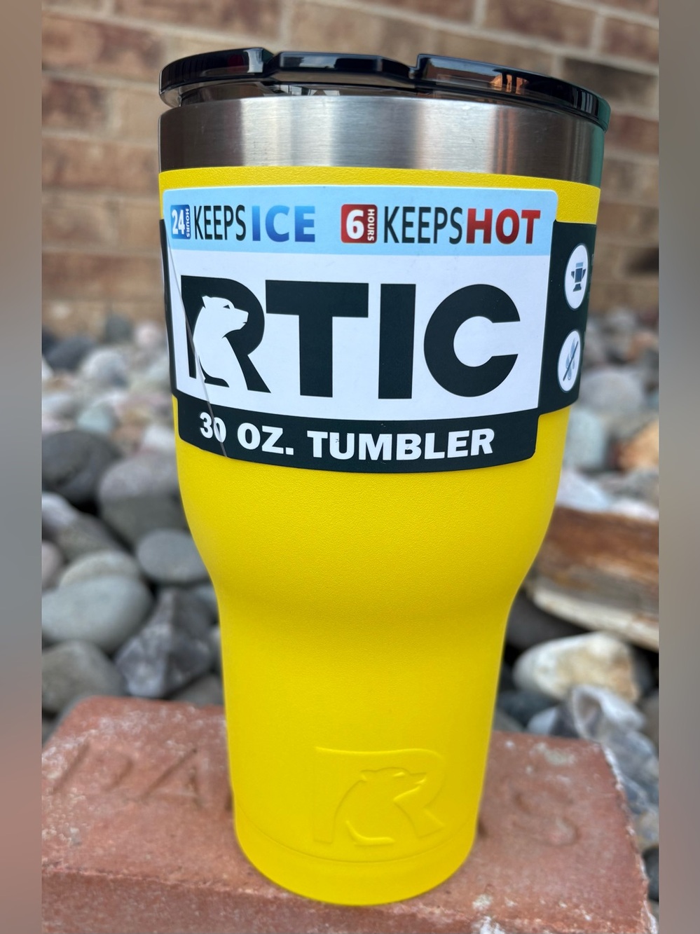 RTIC 30 oz Matte Yellow Tumbler Stainless Steel Double Wall Vacuum Insulated New